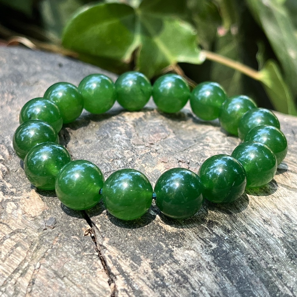 12mm stretchable Taiwan‎ Jade Bracelet